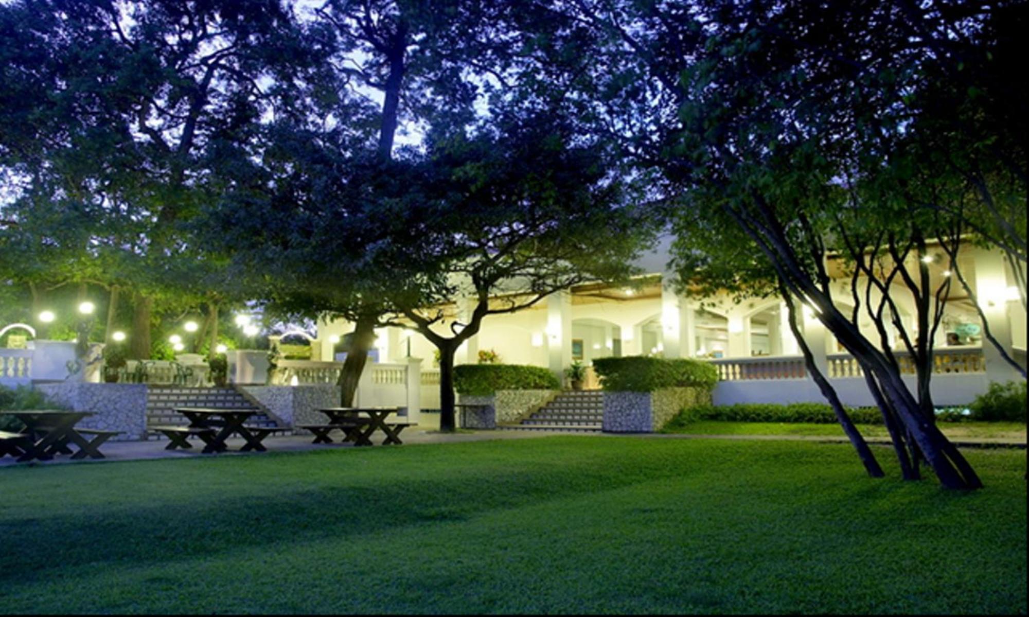 Purimas Beach Hotel & Spa Ban Chang  Exterior photo